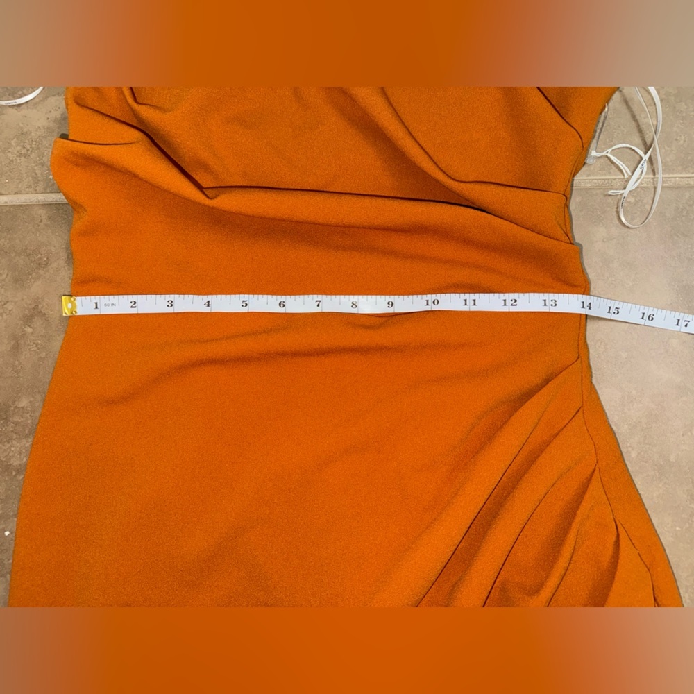 ✨New✨Elliatt Carissa Asymmetrical Dress - Picture 7 of 9